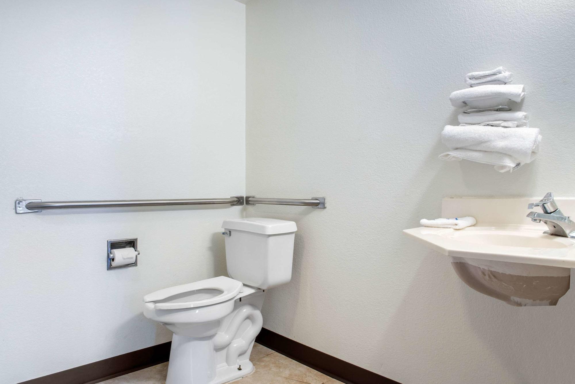 Hotel Rodeway Sharonville
